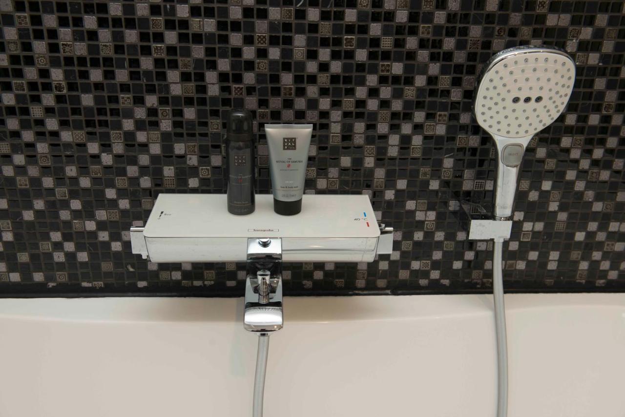 StudioBeerse met Sauna Zwembad en Spa Appartement Buitenkant foto