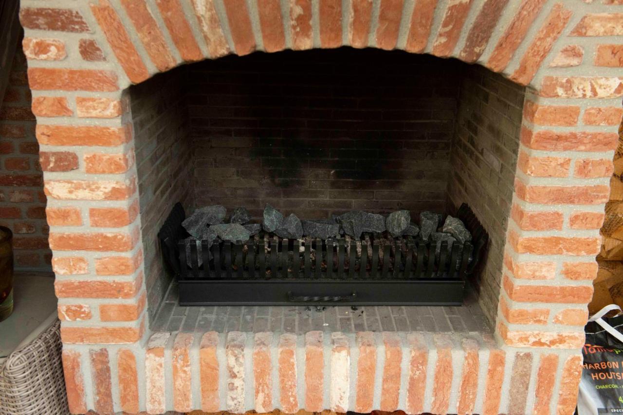 StudioBeerse met Sauna Zwembad en Spa Appartement Buitenkant foto